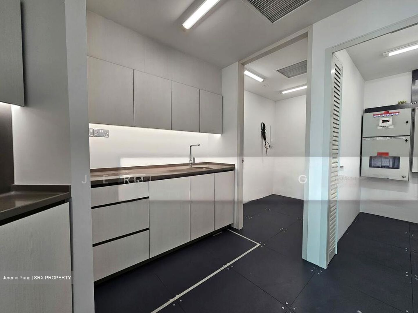 Skywaters Residences (D1), Office #576576951